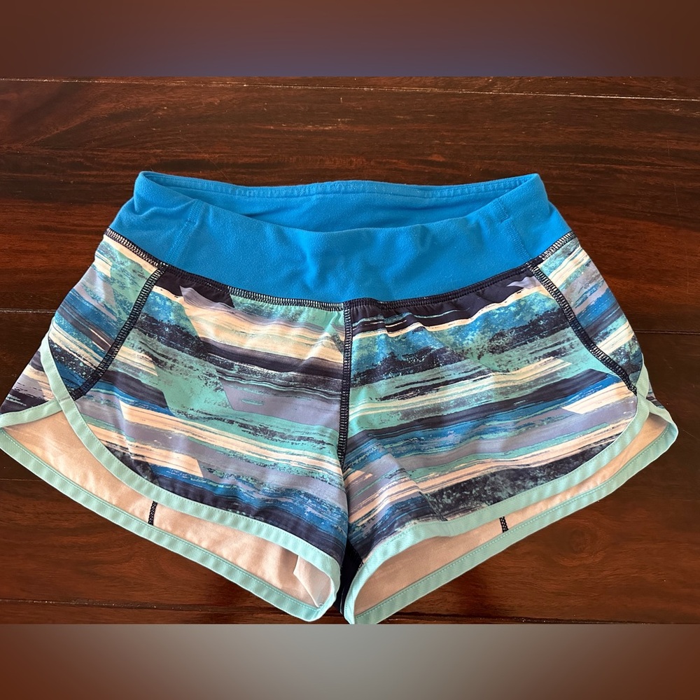 Ivivva by Lululemon girls shorts